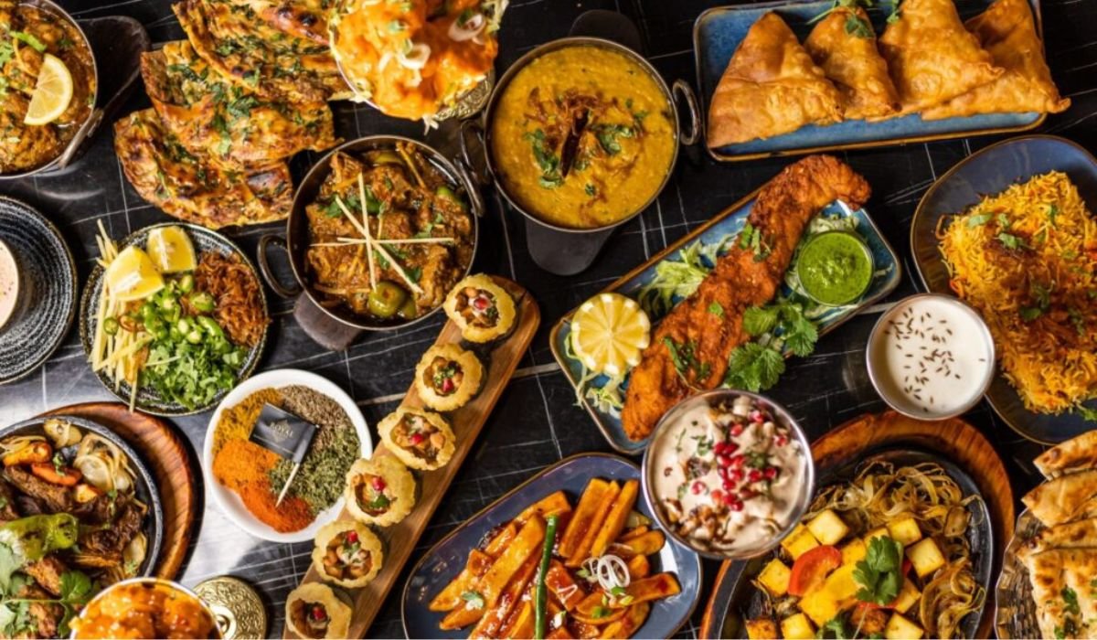 Pakistani Food Guide | Traditional Dishes, Kebabs & Desserts