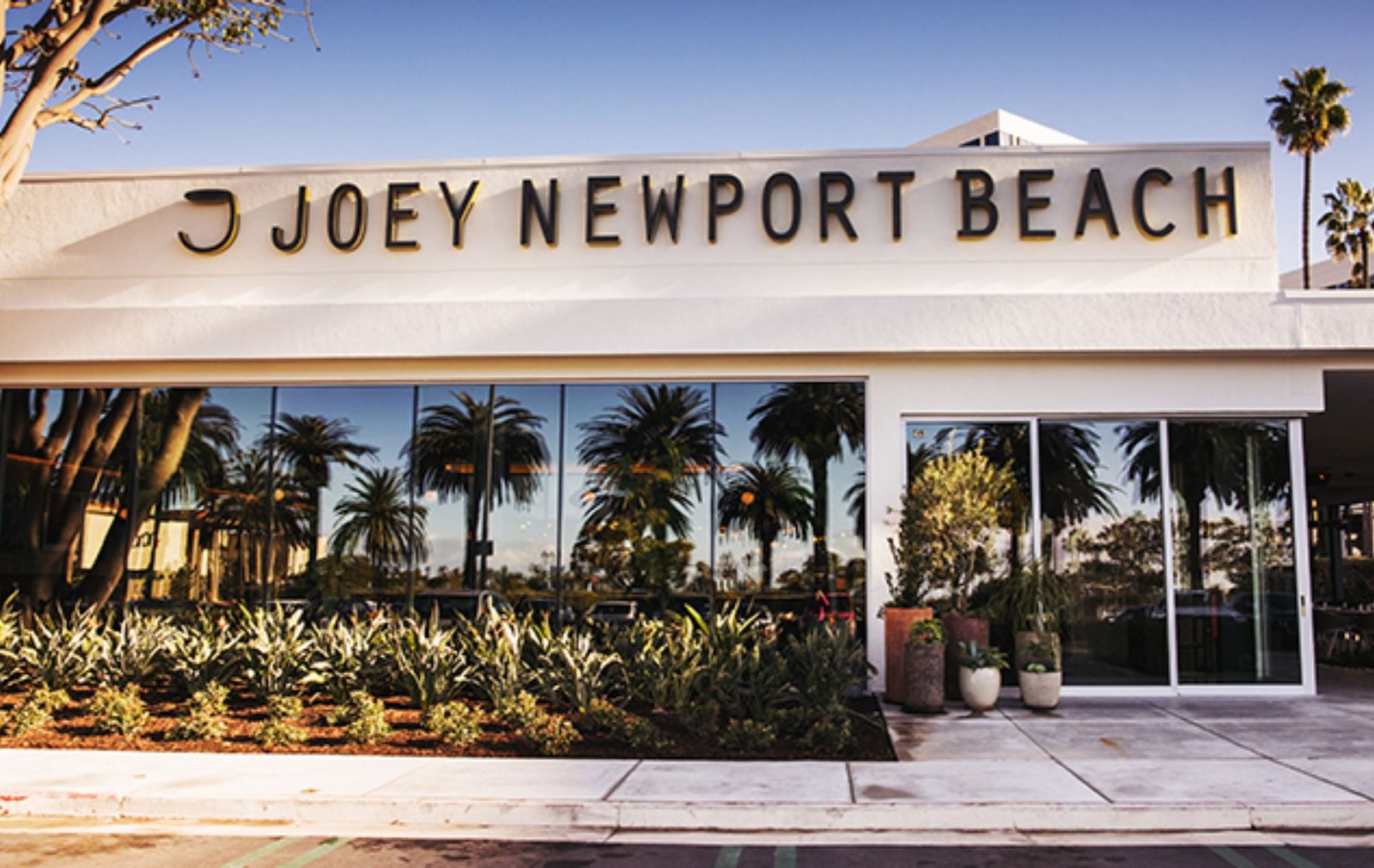 Joey Newport Beach: Menu, Dining Experience & Reviews