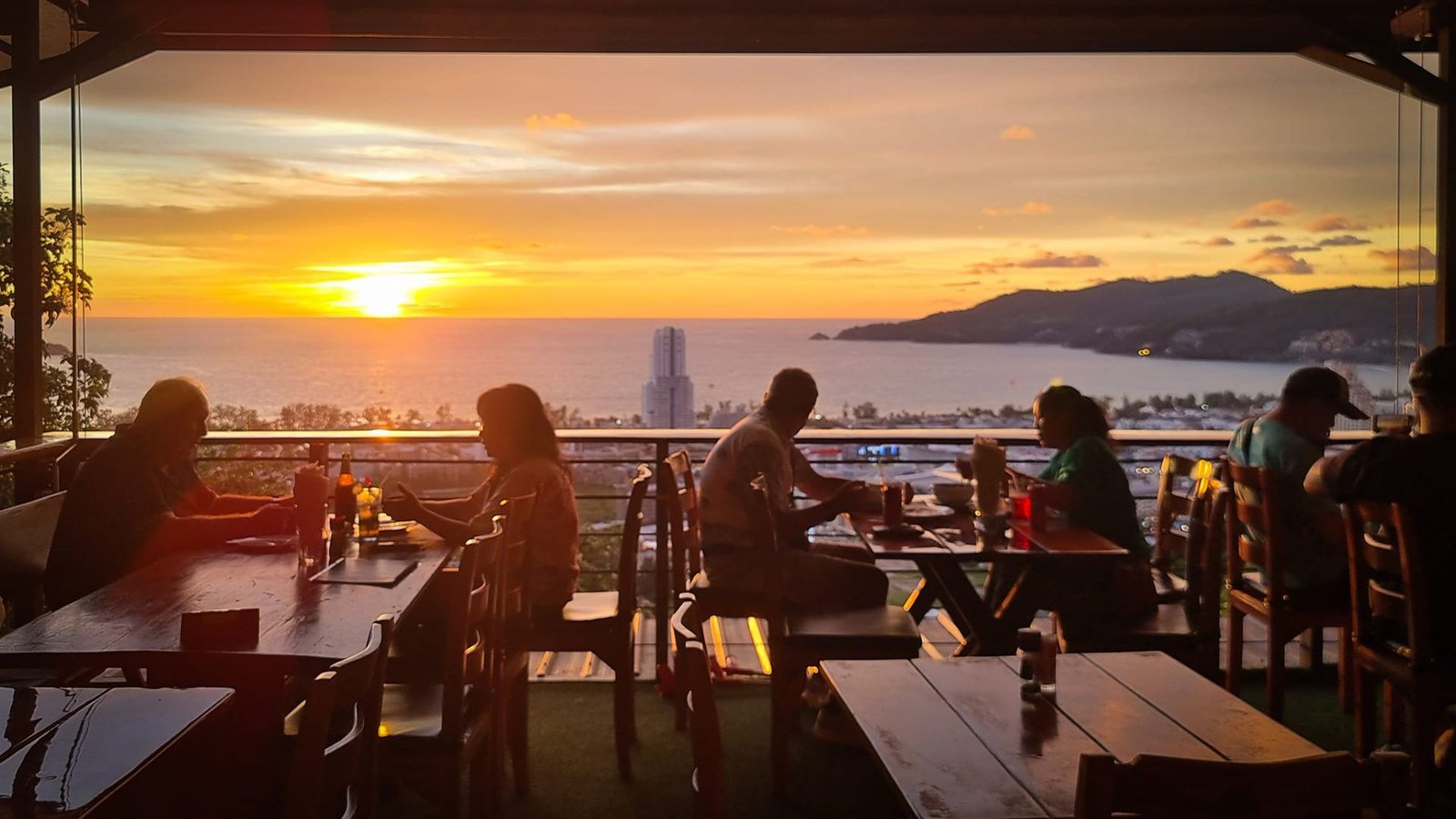 Sunset View Restaurants in Thailand: Enjoy Food with a Beautiful Evening View